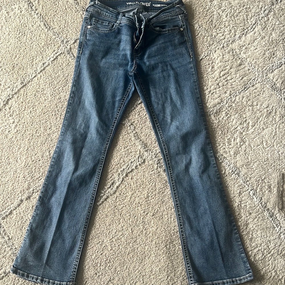 Wallflower jeans size 11